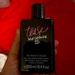 VS Tease shower oil. New